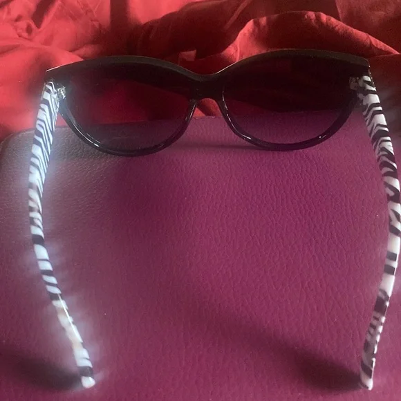 Jessica Simpson Sunglasses NWOT - Picture 4 of 4